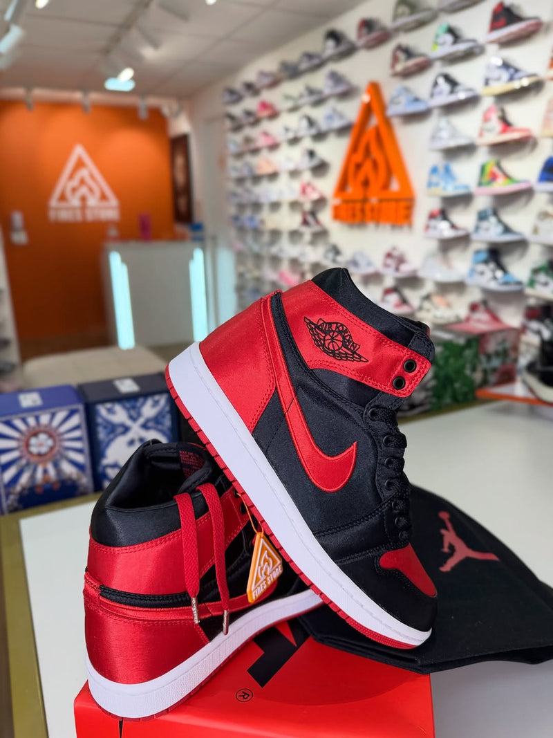 Air Jordan 1 High OG Satin Bred
