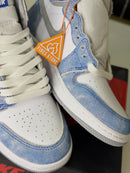 Air Jordan 1 High Hyper Royal