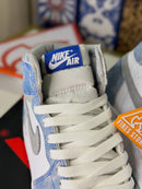 Air Jordan 1 High Hyper Royal