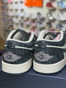 Air Jordan 1 Low Black Crackl