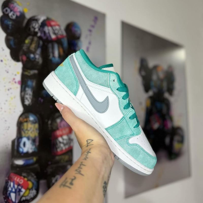 Air Jordan 1 Low Emerald