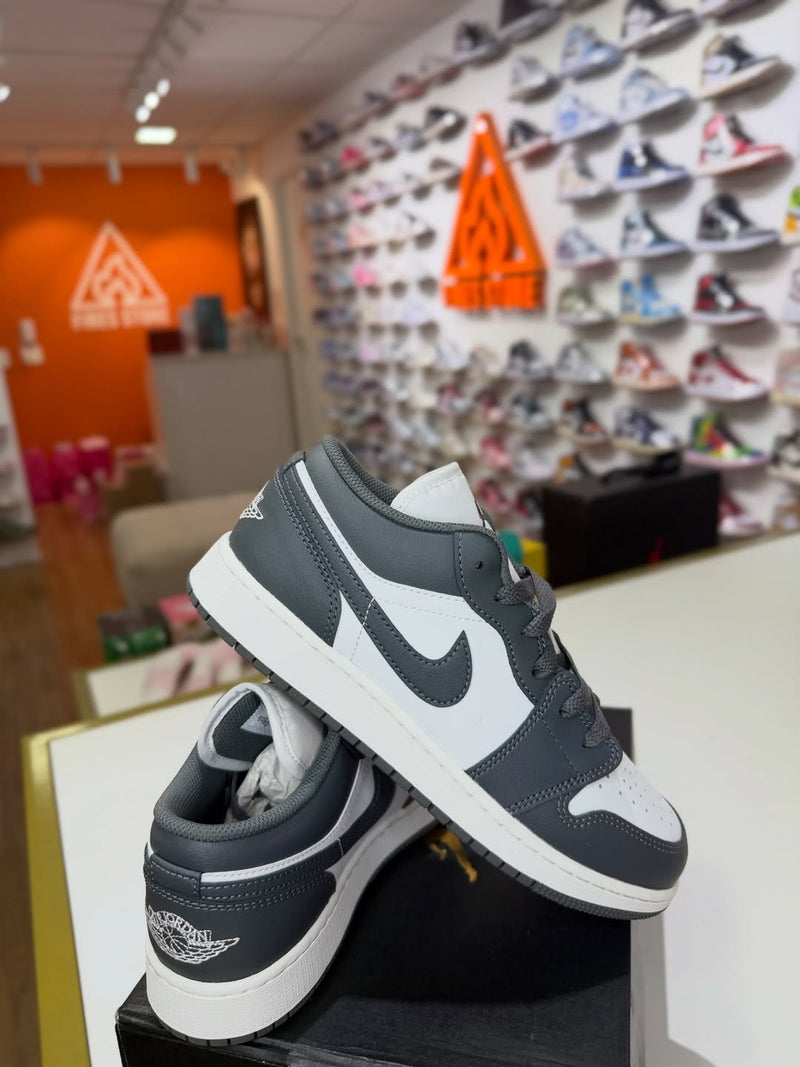 Air Jordan 1 Low Grey White