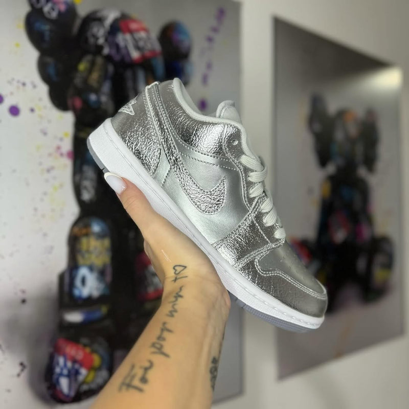 Air Jordan 1 Low Metallic Silver