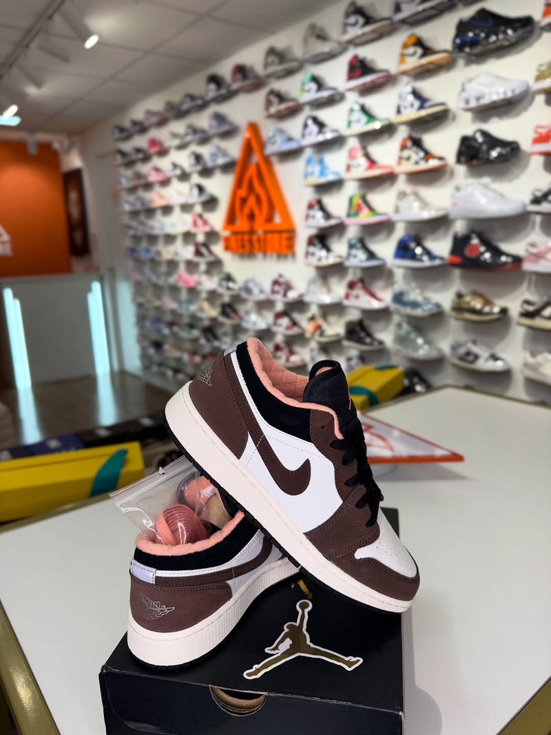Air Jordan 1 Low Mocha