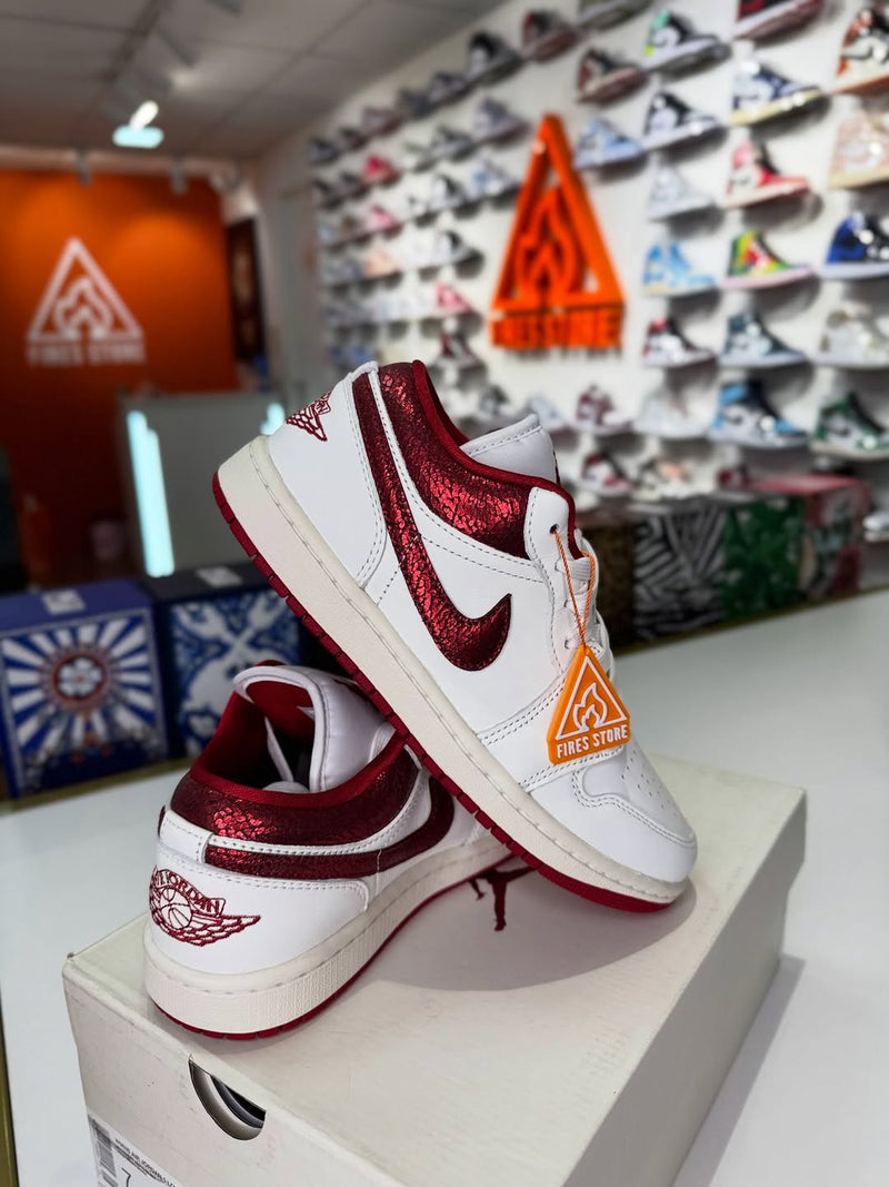 Air Jordan 1 Low Ruby