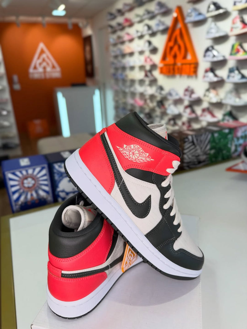 Air Jordan 1 Mid Light Orewood Brown
