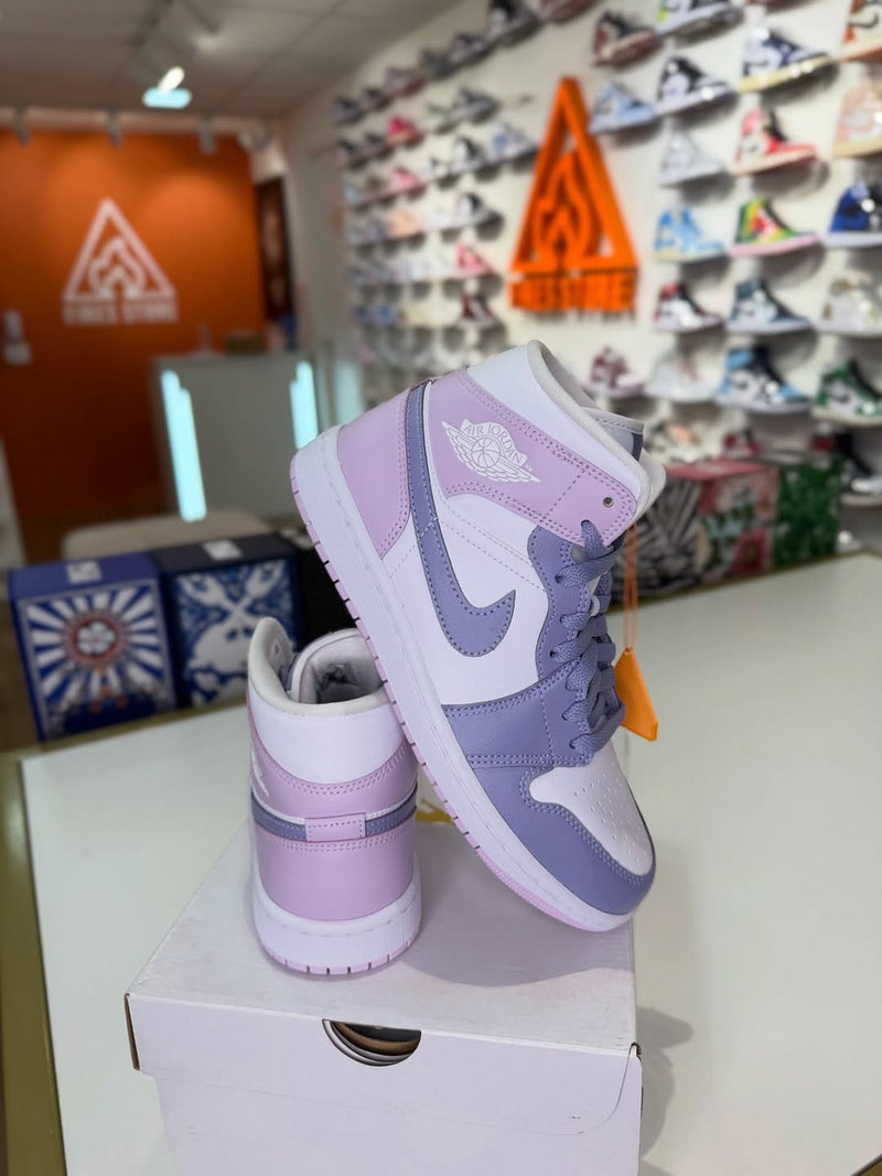 Air Jordan 1 Mid Lilac Purple