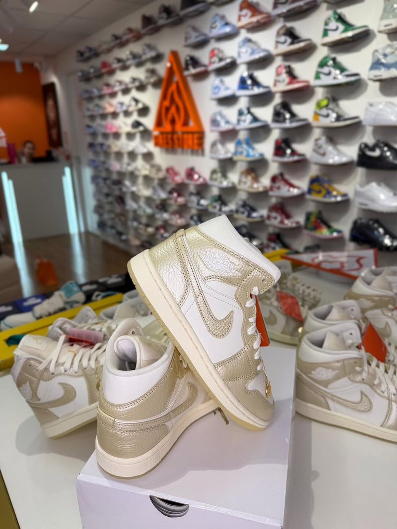 Air Jordan 1 Mid Metallic Team Gold