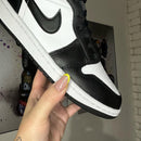 Air Jordan 1 Mid Panda