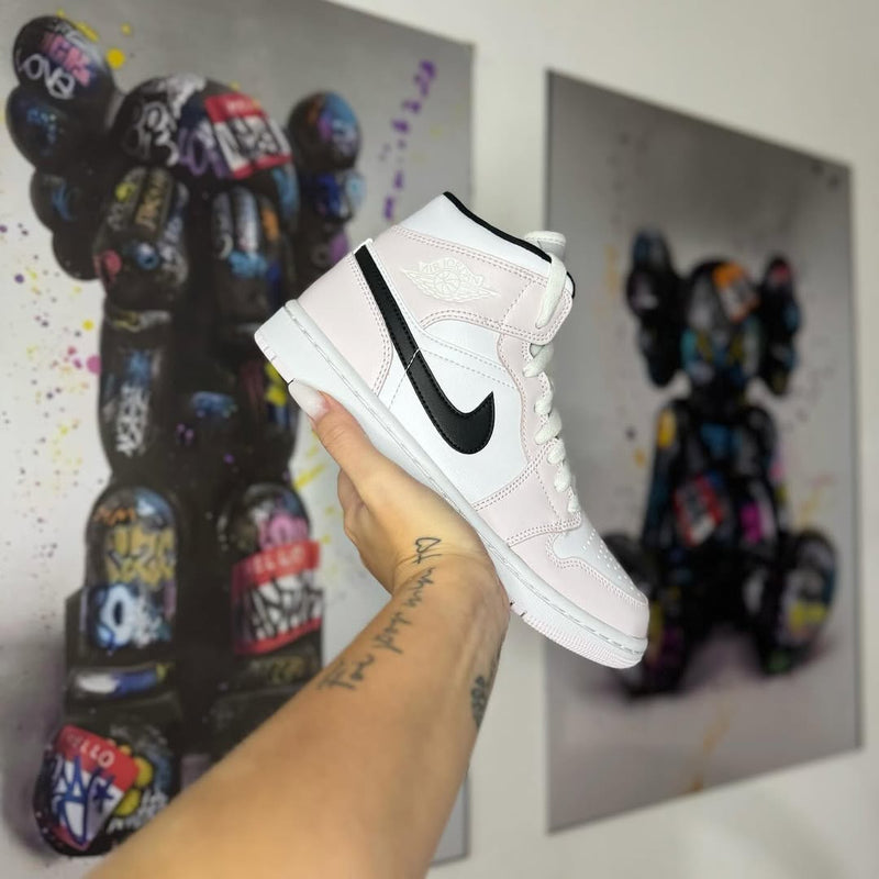 Air Jordan 1 Mid Pink Black