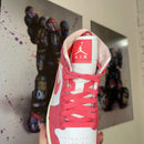 Air Jordan 1 Mid Stramberry