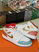 Air Jordan 1 Mid UNC Chicago