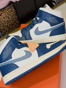 Air Jordan 1 Mid Difussed Blue