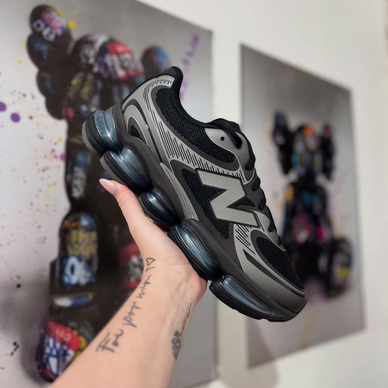 New Balance 2000 Black Blue