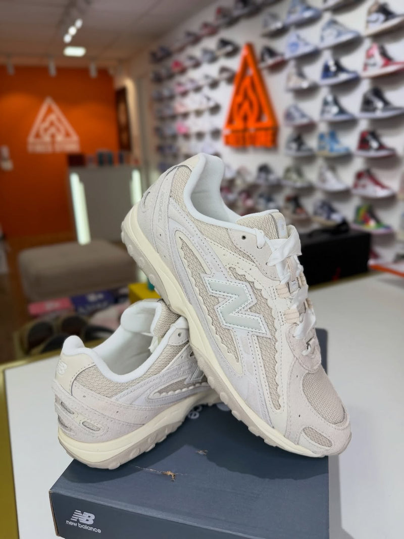 New Balance 204L Sea Salt
