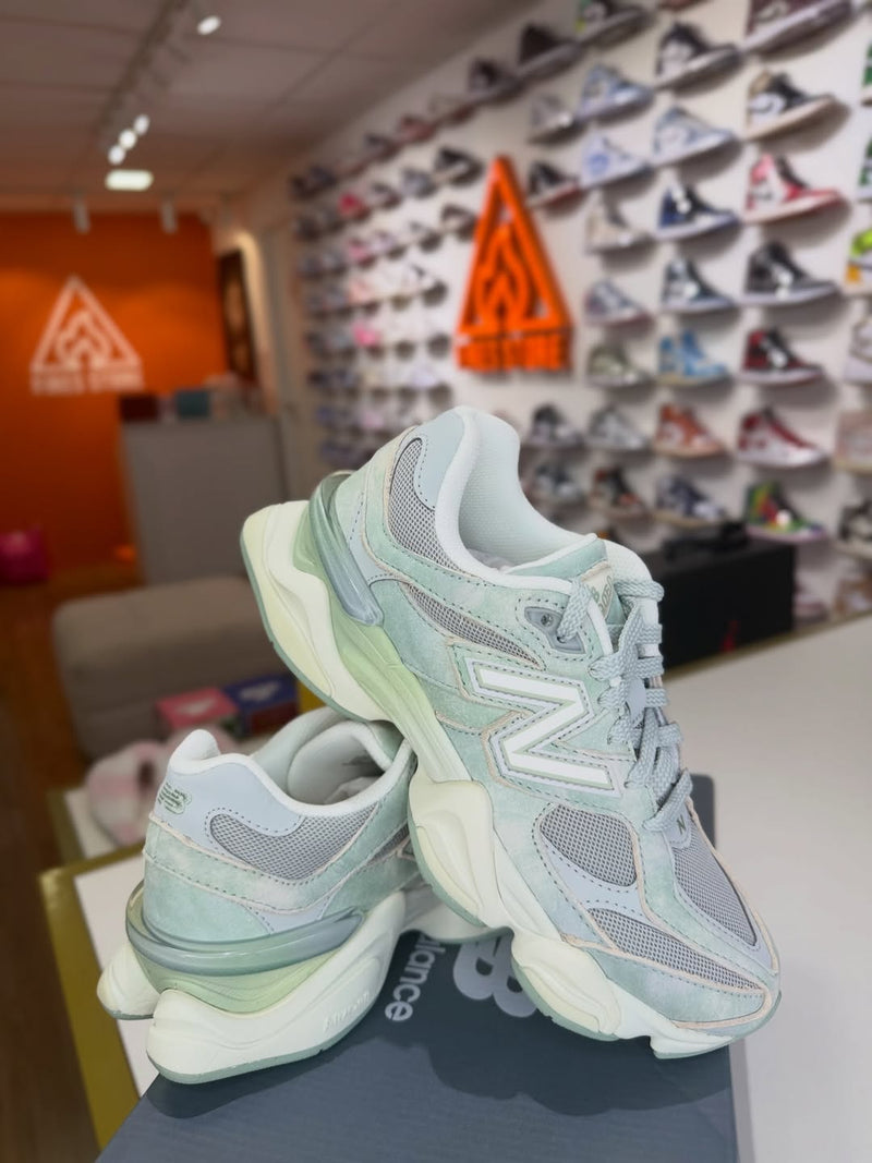 New Balance 9060 Green