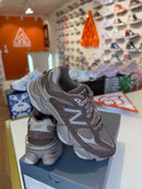 New Balance 9060 Mushroom Brown
