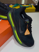 Nike Vomero Premium Black Volt