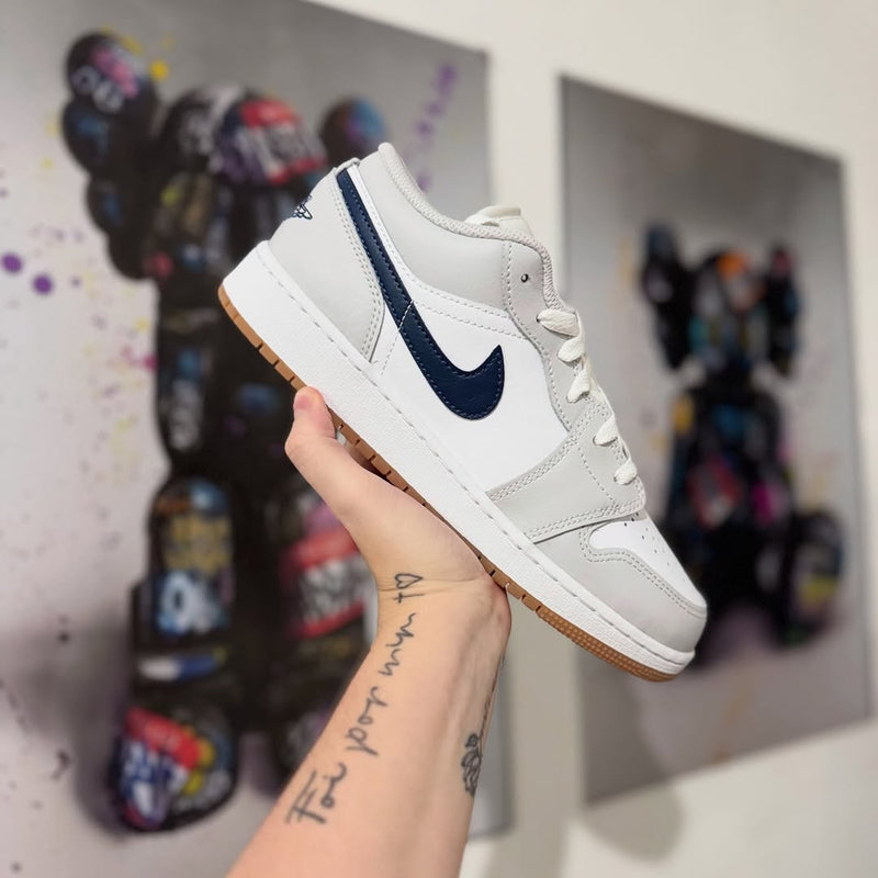 Air Jordan 1 Low White Neutral Grey Midnight Navy