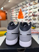 Air Jordan 1 Mid Smoke Grey