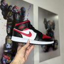 Jordan 1 Mid Very Berry